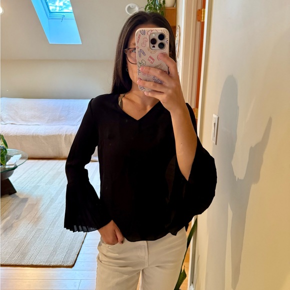 Banana Republic | Bell Sleeve Top - Picture 1 of 7